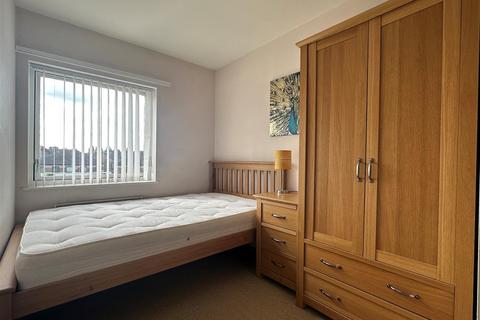 2 bedroom apartment to rent, Postern Close, Bishops Wharf