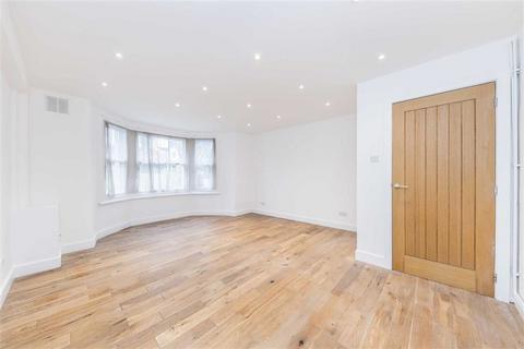 2 bedroom flat to rent, New Cross Road, London SE14