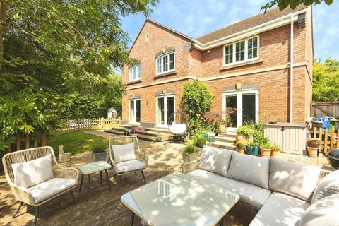 5 bedroom detached house for sale, Autumn Rise, The. Wheatridge, Gloucester, Gloucestershire, GL4