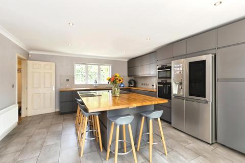 5 bedroom detached house for sale, Autumn Rise, The. Wheatridge, Gloucester, Gloucestershire, GL4