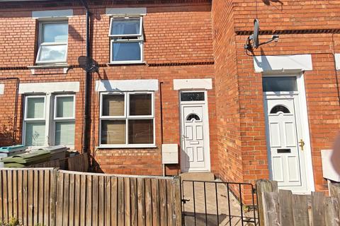 2 bedroom terraced house to rent, Sleaford Road, Newark
