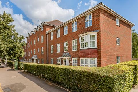 2 bedroom flat for sale, Beaumont House, Cole Green Lane, Welwyn Garden City, AL7