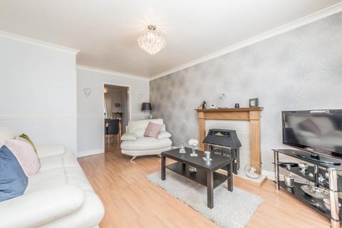 3 bedroom terraced house for sale, Lyndale Mews, Staincliffe, Dewsbury, WF13