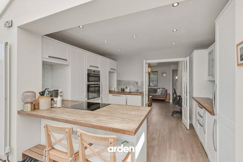 3 bedroom semi-detached house for sale, Salisbury Close, Worcester, WR5