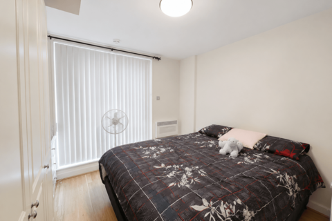 2 bedroom flat to rent, Lyon Road, Harrow, HA1