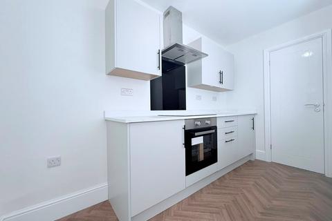 2 bedroom house to rent, Garside Street, Worksop, S80