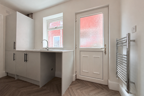 2 bedroom house to rent, Garside Street, Worksop, S80