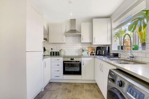 3 bedroom semi-detached house for sale, Kingfisher Road, Nottingham NG14