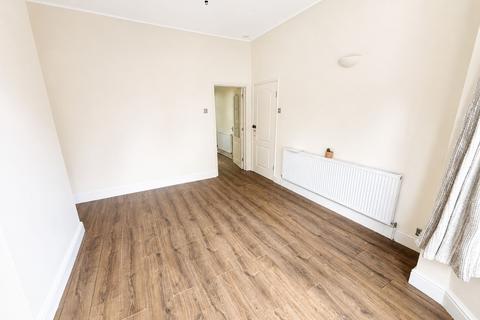 1 bedroom flat for sale, Chingford Road, London, E17