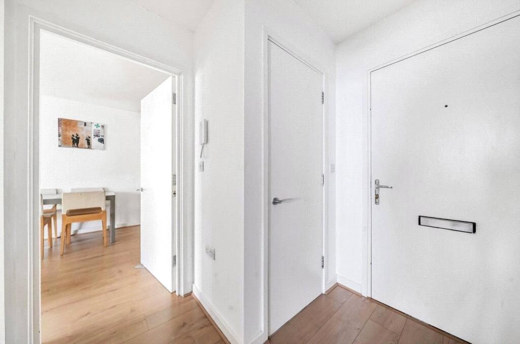 Apartment in London, Mill Meads, Stratford - View 5
