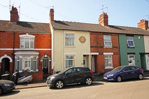 3 bedroom terraced house to rent, Midland Road, Rushden NN10