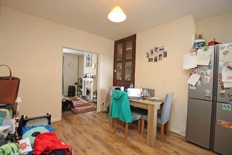 3 bedroom terraced house to rent, Midland Road, Rushden NN10