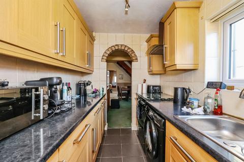 2 bedroom semi-detached house for sale, Lynncroft, Eastwood, Nottingham
