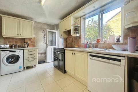3 bedroom end of terrace house for sale, Brookhouse Road, Farnborough