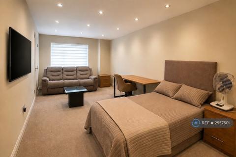 undefined, Edgwarebury Lane, Edgware, HA8