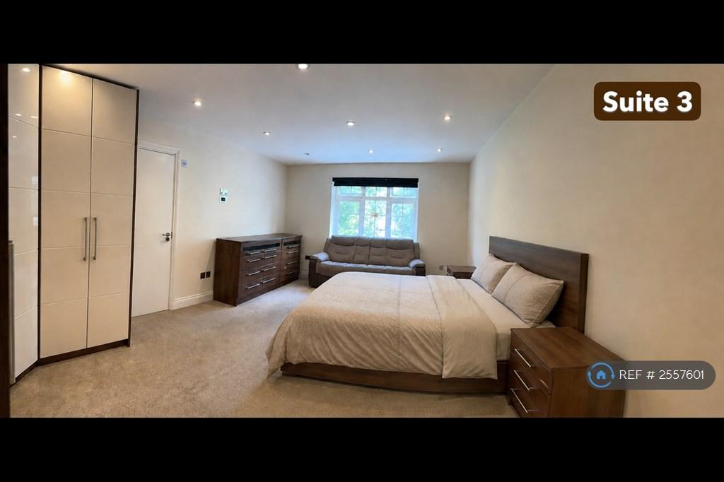 Apartment in Edgware - View 4