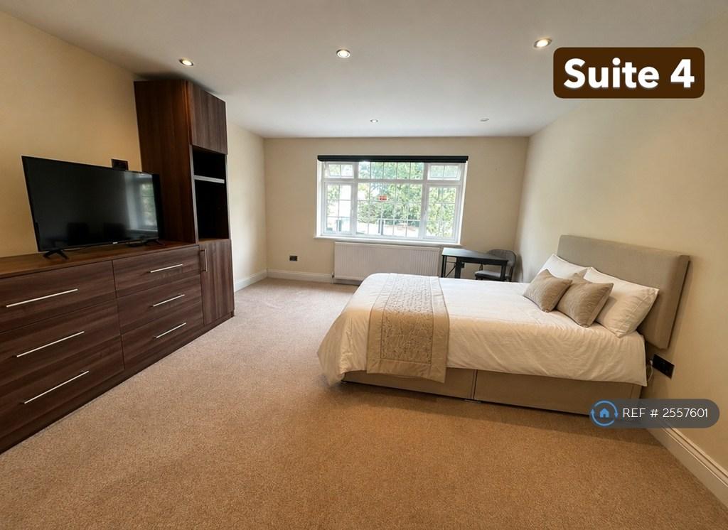 Apartment in Edgware - View 5