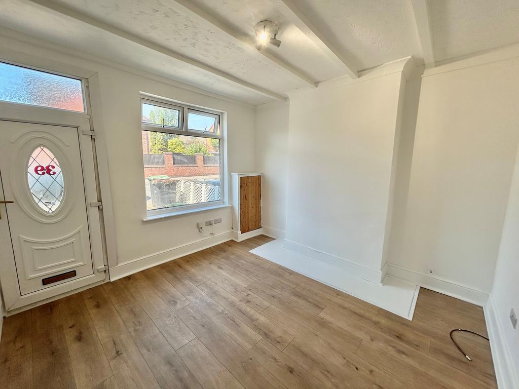 Vale Road, Colwick, NOTTINGHAM - View 2