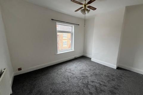 2 bedroom terraced house to rent, Oxford Street, Swadlincote, DE11