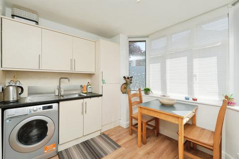 2 bedroom ground floor flat for sale, Wickham Road, Croydon, CR0