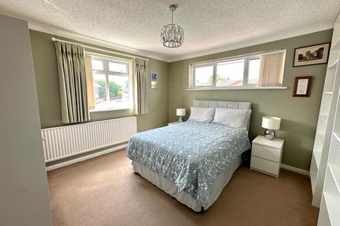 2 bedroom detached bungalow for sale, Enderley Drive, Bloxwich WS3
