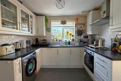 3 bedroom semi-detached house for sale, Hardens Mead, Chippenham