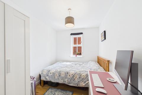 2 bedroom apartment for sale, Lisle Close, Tooting Bec