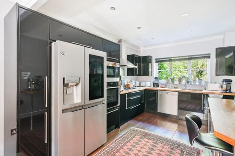 4 bedroom detached house for sale, Monro Place, Epsom