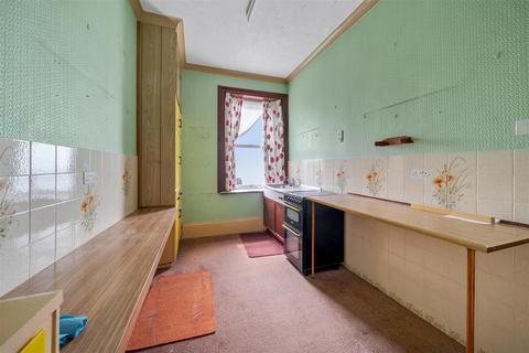 1 bedroom flat for sale, Fortuneswell, Portland