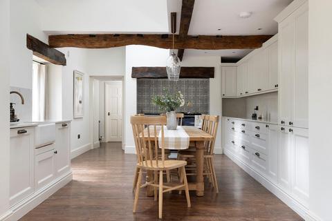 5 bedroom farm house for sale, London Road, Moreton in Marsh GL56