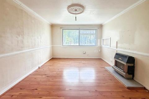 4 bedroom semi-detached house for sale, Cheviot Close, Harlington, Hayes