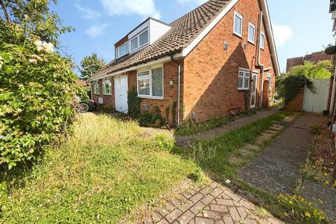 4 bedroom semi-detached house for sale, Cheviot Close, Harlington, Hayes