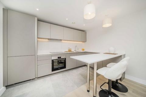 2 bedroom flat for sale, Victoria Road, Surbiton KT6