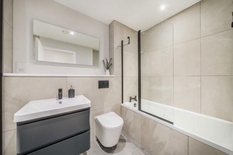 2 bedroom flat for sale, Victoria Road, Surbiton KT6