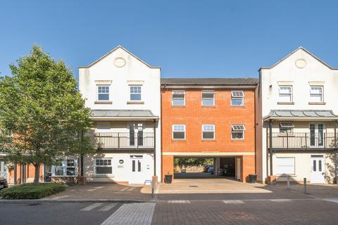 2 bedroom apartment for sale, Erickson Gardens, Bromley, BR2
