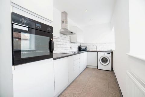 2 bedroom terraced house to rent, Alport Terrace, ALFRETON, DE55
