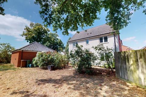 3 bedroom end of terrace house to rent, Arle Road, Cheltenham