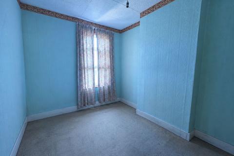 4 bedroom terraced house to rent, Burford Road, London, E6