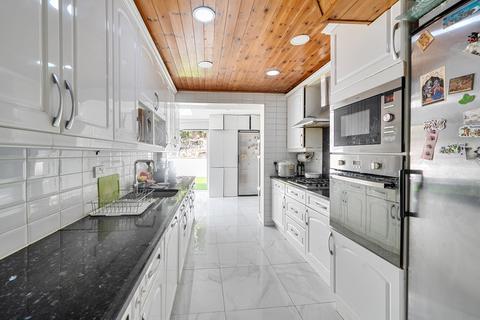 5 bedroom semi-detached house for sale, Vernon Drive, Stanmore, Middlesex