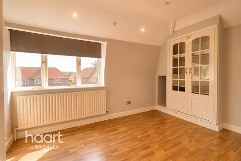 3 bedroom end of terrace house for sale, Bromley BR1