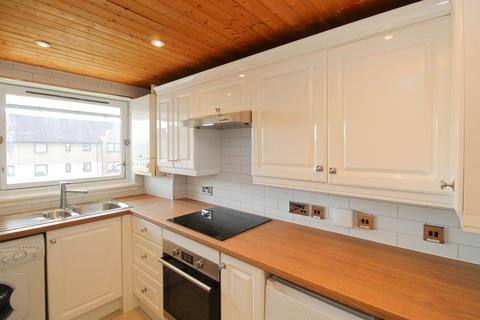 2 bedroom flat to rent, Craigton Street, Clydebank, G81