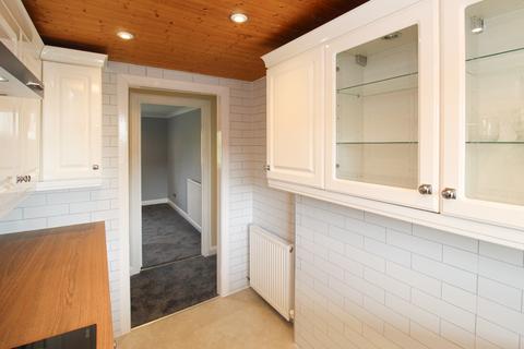 2 bedroom flat to rent, Craigton Street, Clydebank, G81