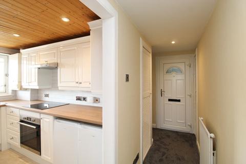 2 bedroom flat to rent, Craigton Street, Clydebank, G81