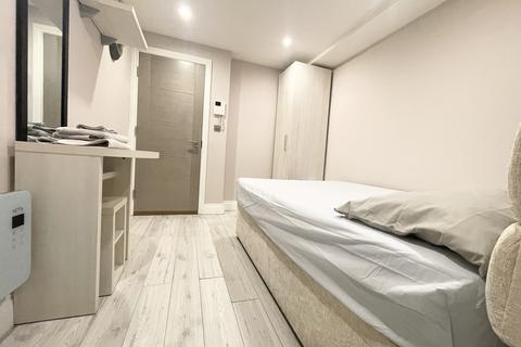 Studio to rent, London Street, London W2