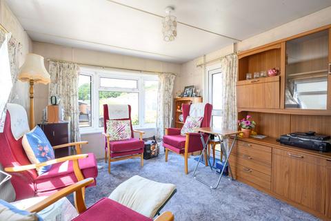 2 bedroom park home for sale, Weybridge Park Estate, Addlestone KT15
