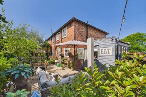 3 bedroom semi-detached house for sale, Vauxhall Crescent, Newport TF10