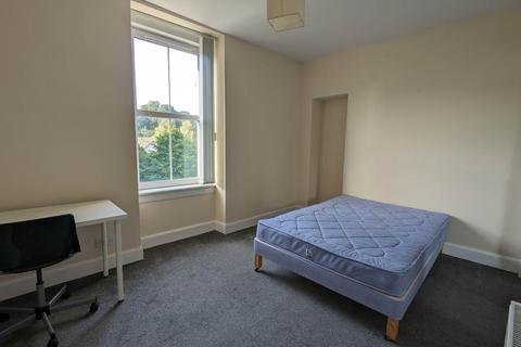 2 bedroom flat to rent, 18B Fleuchar Street, ,