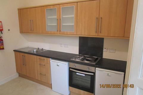 2 bedroom flat to rent, 6 1/2 Perth Road, ,