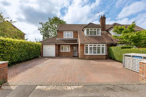 3 bedroom semi-detached house for sale - Green Crescent, Flackwell Heath, HP10