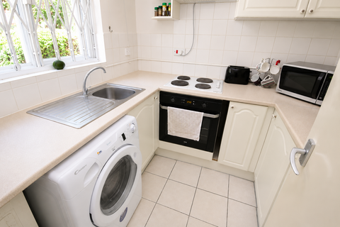 1 bedroom flat to rent, Grinstead Road, London SE8
